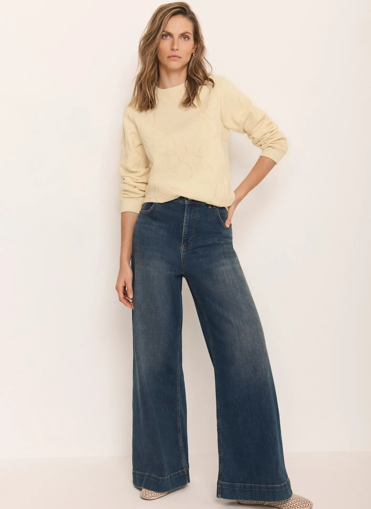 Best Butter Embroidered Sweatshirt Sweatshirts|Sweatshirts