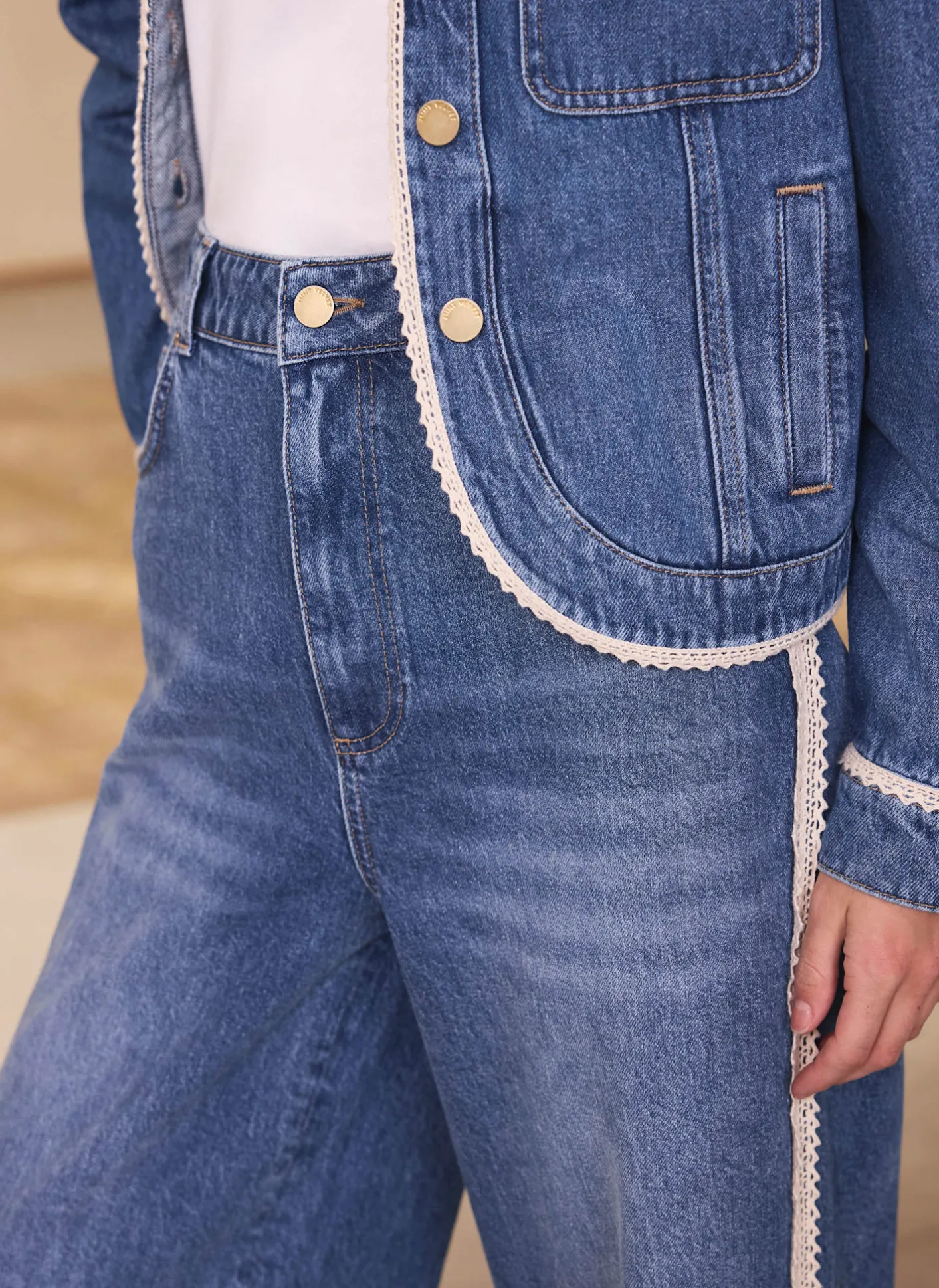 Best Mid Indigo Crochet Trim Straight Jeans Jeans|Straight Jeans