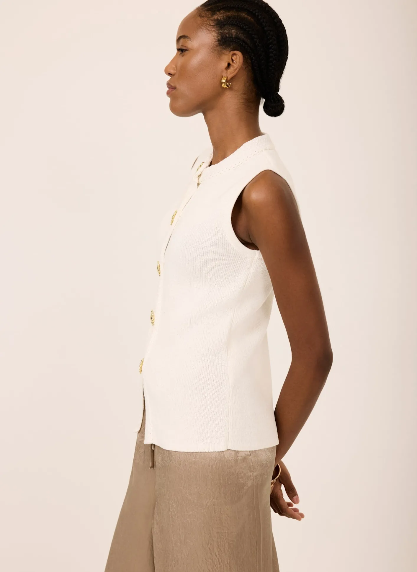 Hot White Sunray Button Knit Sleeveless Top Knitted Tops|Knitted Tops
